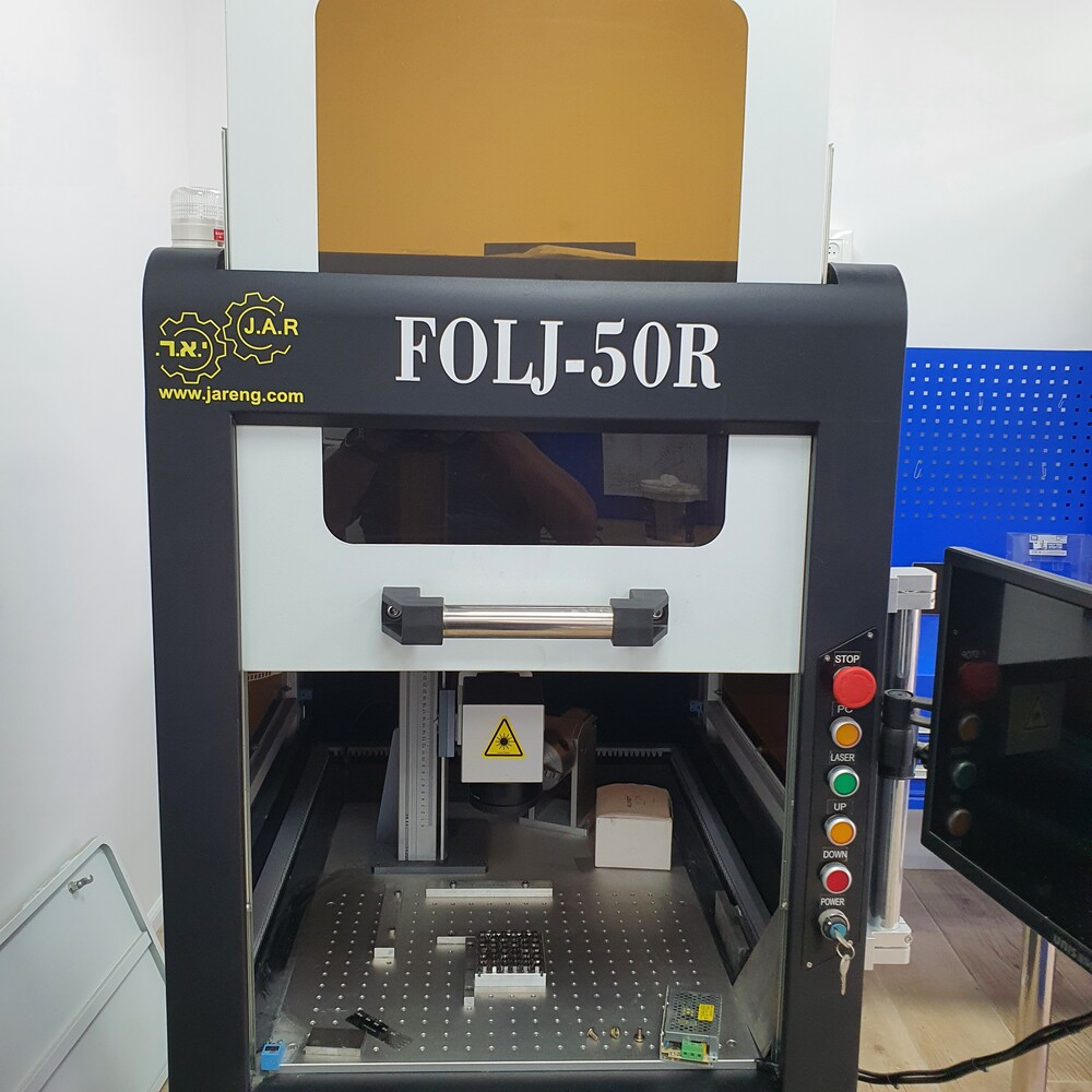 סימון לייזר על מתכת – המדריך המלא למכונת Fiber Laser לתעשייה